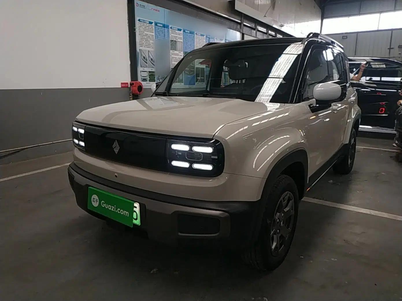 Baojun Spark EUV 2026 301km Flagship Edition — миниатюра 1