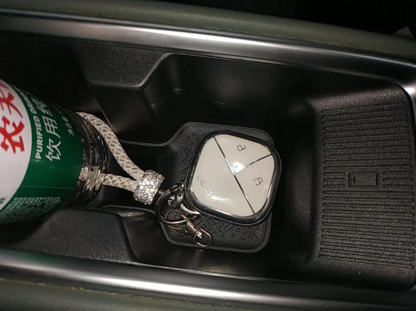 Baojun Spark EUV 2026 301km Flagship Edition — миниатюра 12