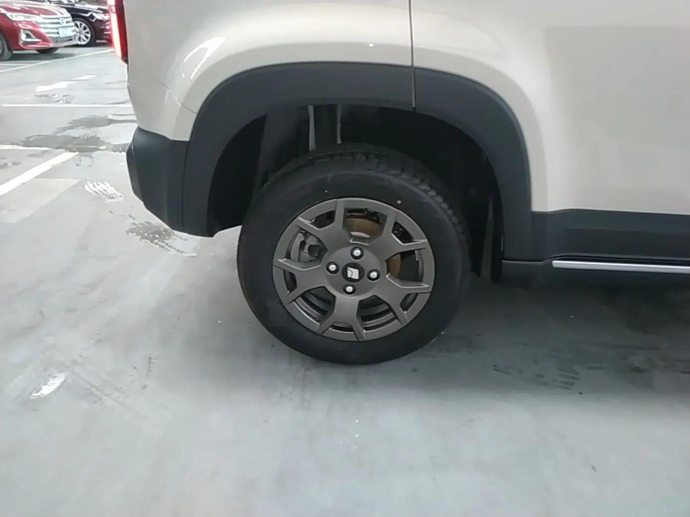 Baojun Spark EUV 2026 301km Flagship Edition — миниатюра 10
