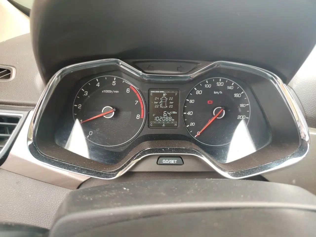 Baojun 310W 2017 1.5L Manual Fashion Edition China VI — миниатюра 12