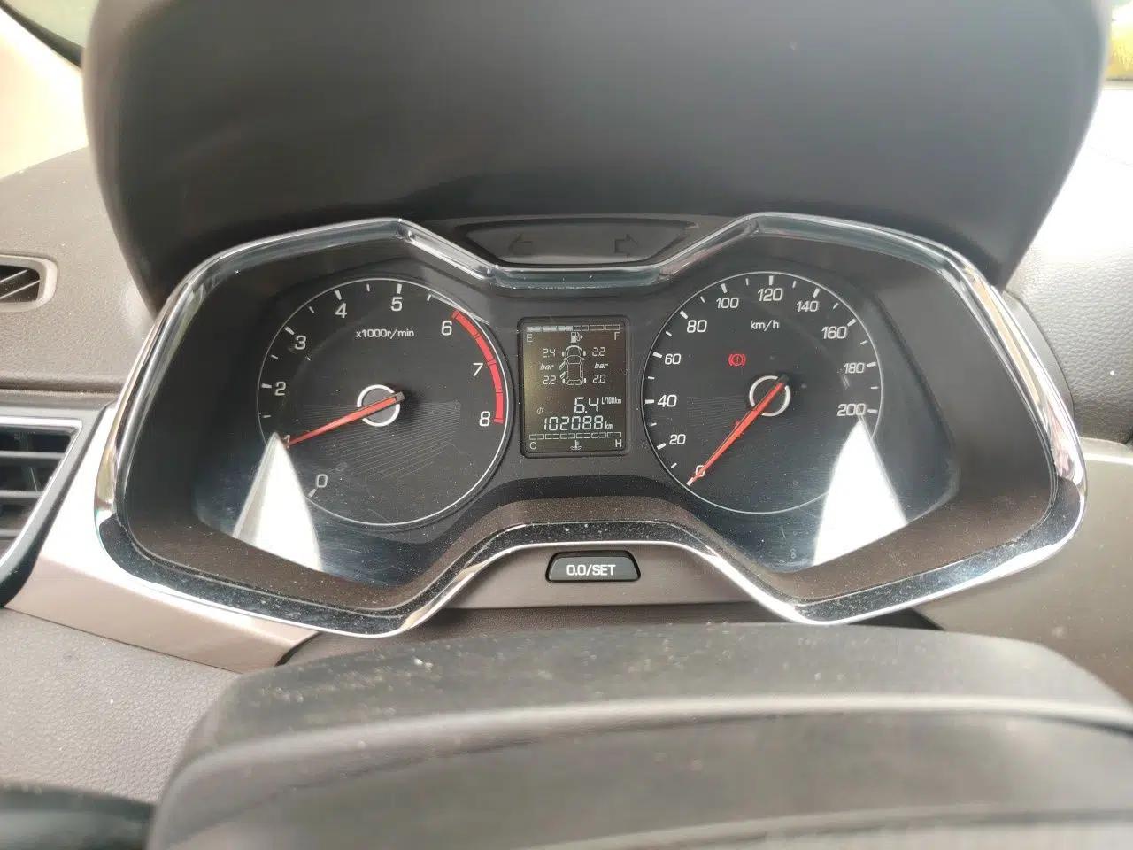 Baojun 310W 2017 1.5L Manual Fashion Edition China VI — миниатюра 13