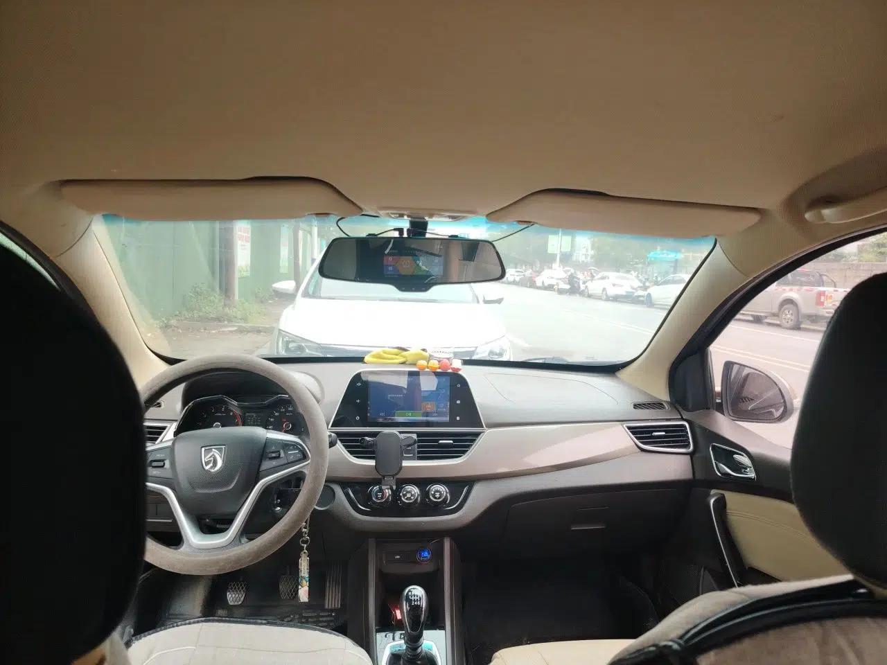 Baojun 310W 2017 1.5L Manual Fashion Edition China VI — миниатюра 19