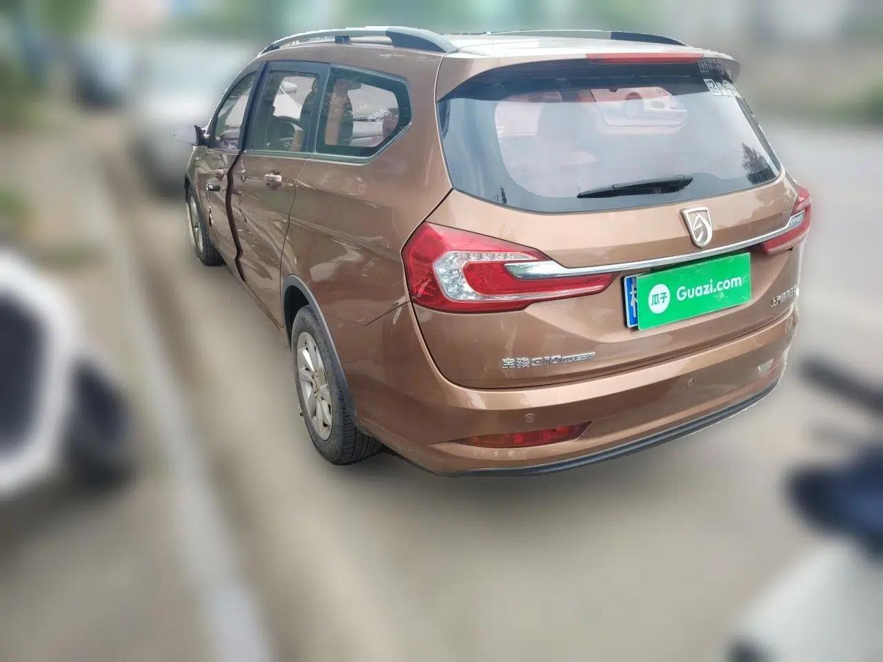 Baojun 310W 2017 1.5L Manual Fashion Edition China VI — миниатюра 4