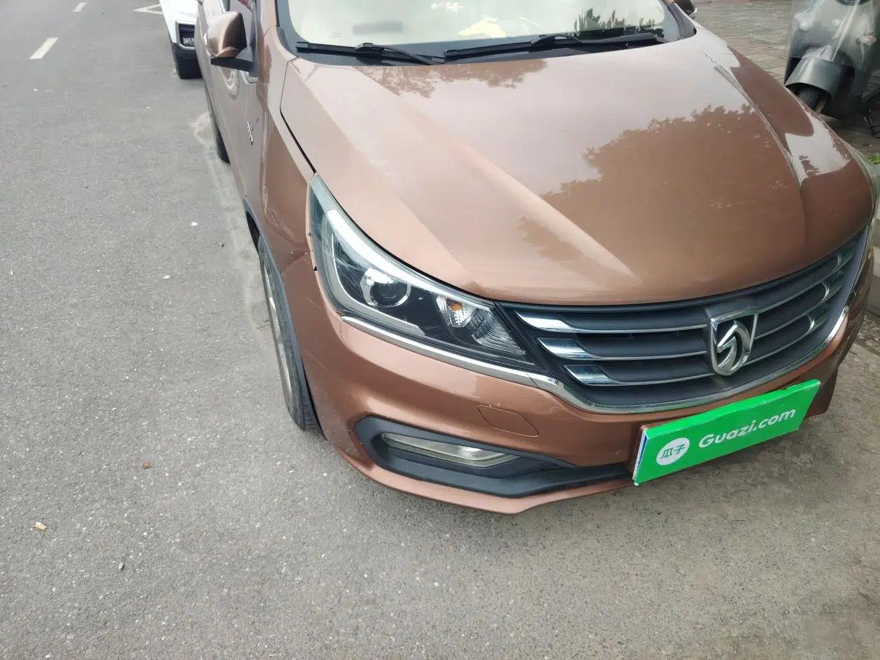 Baojun 310W 2017 1.5L Manual Fashion Edition China VI — миниатюра 7