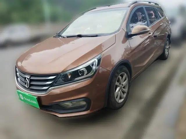 Baojun 310W 2017 1.5L Manual Fashion Edition China VI