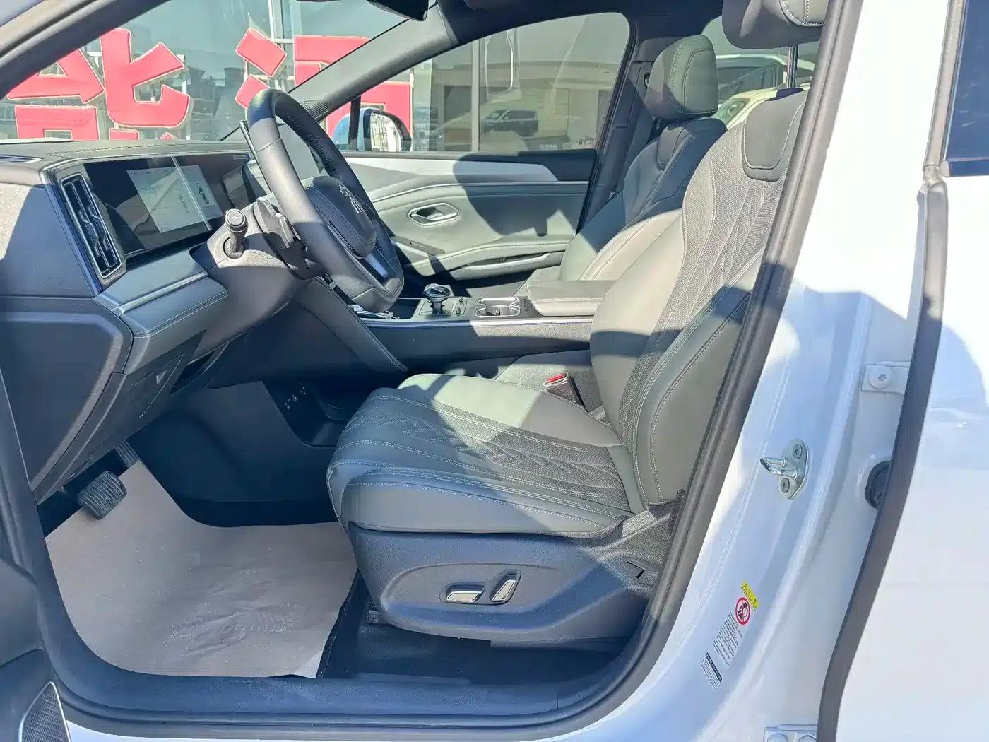 Song L DM-i 2025 Smart Driving Edition 160km/h Superior Model — миниатюра 6