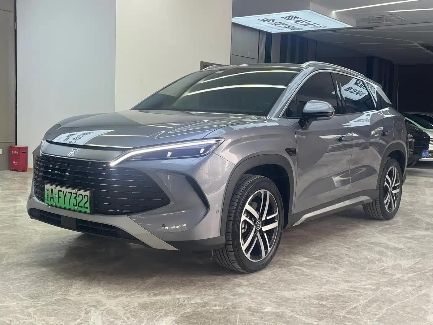 Song L DM-i 2025 Smart Driving Edition 112km Leading Model — миниатюра 1