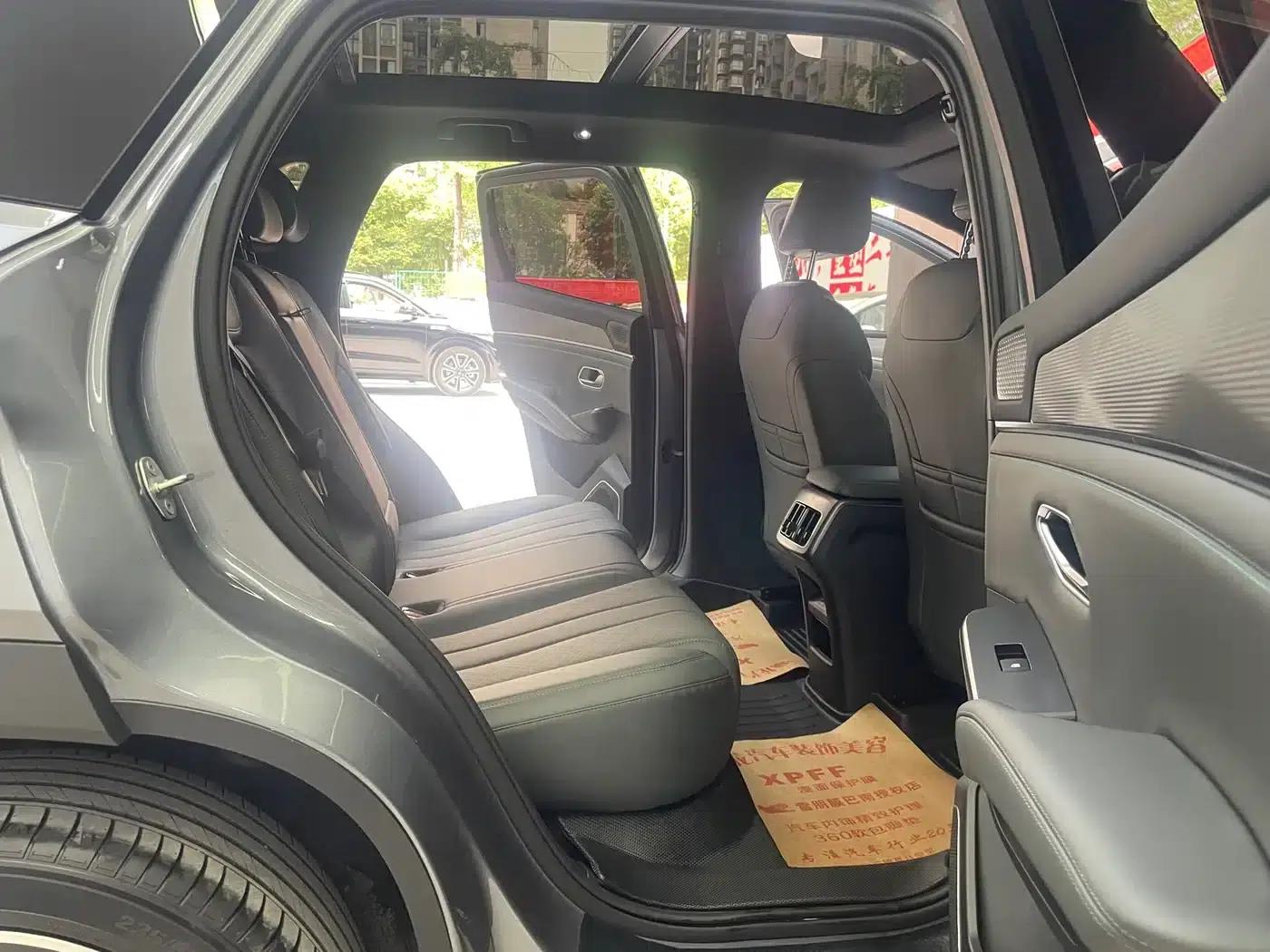 Song L DM-i 2025 Smart Driving Edition 112km Leading Model — миниатюра 13