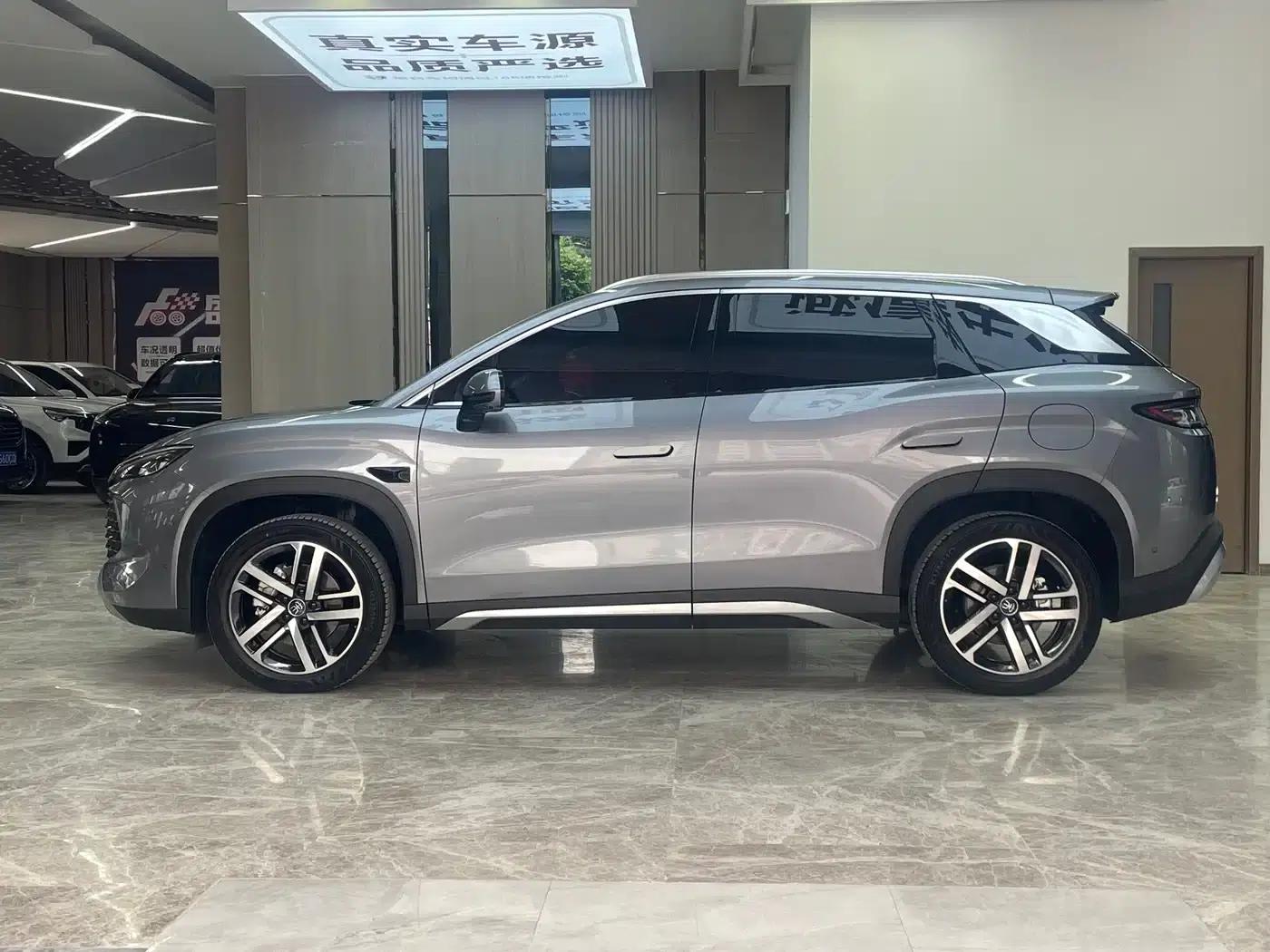Song L DM-i 2025 Smart Driving Edition 112km Leading Model — миниатюра 4