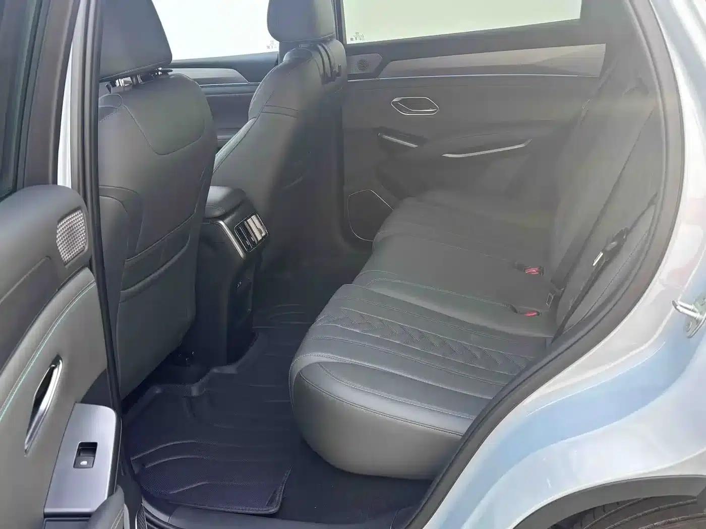 Song L DM-i 2025 Smart Driving Edition 112km/h Superior Model — миниатюра 6