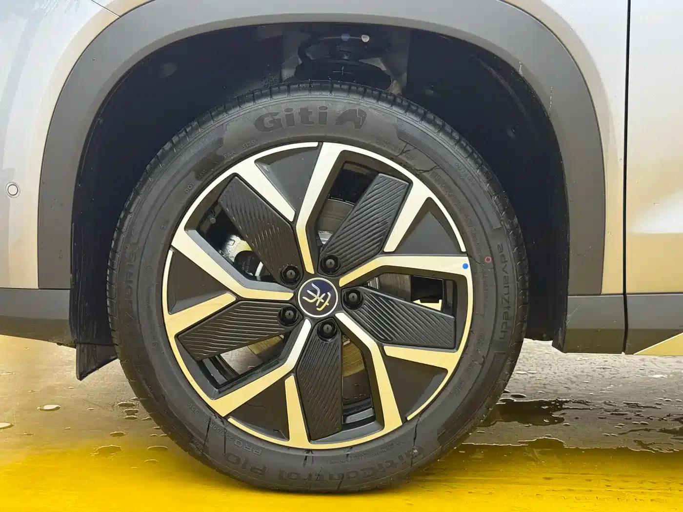 Song L DM-i 2026 Model 200KM Super Edition — миниатюра 11
