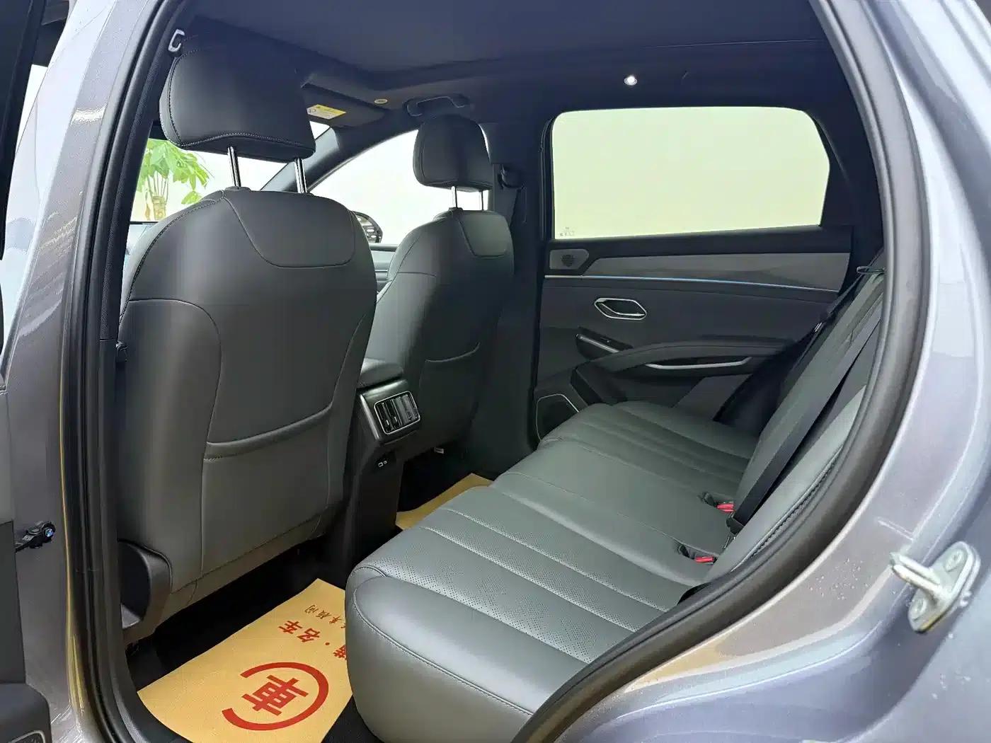 Song L DM-i 2026 Model 200KM Super Edition — миниатюра 6