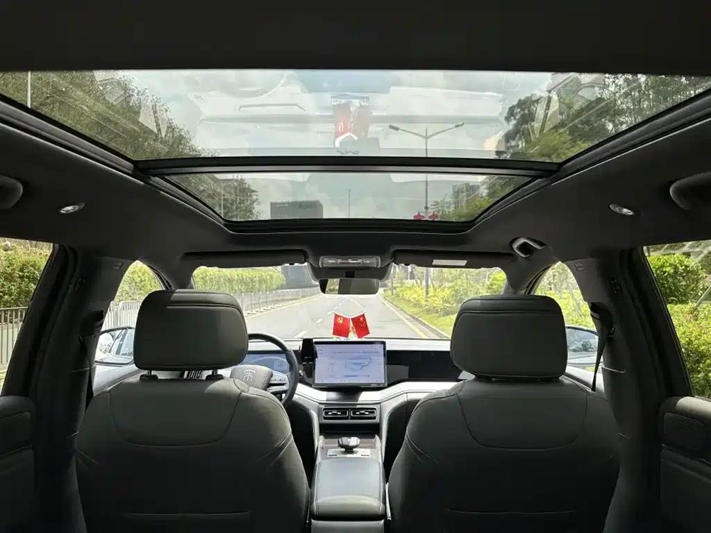 Song L DM-i 2025 Smart Driving Edition 112km Leading Model — миниатюра 11
