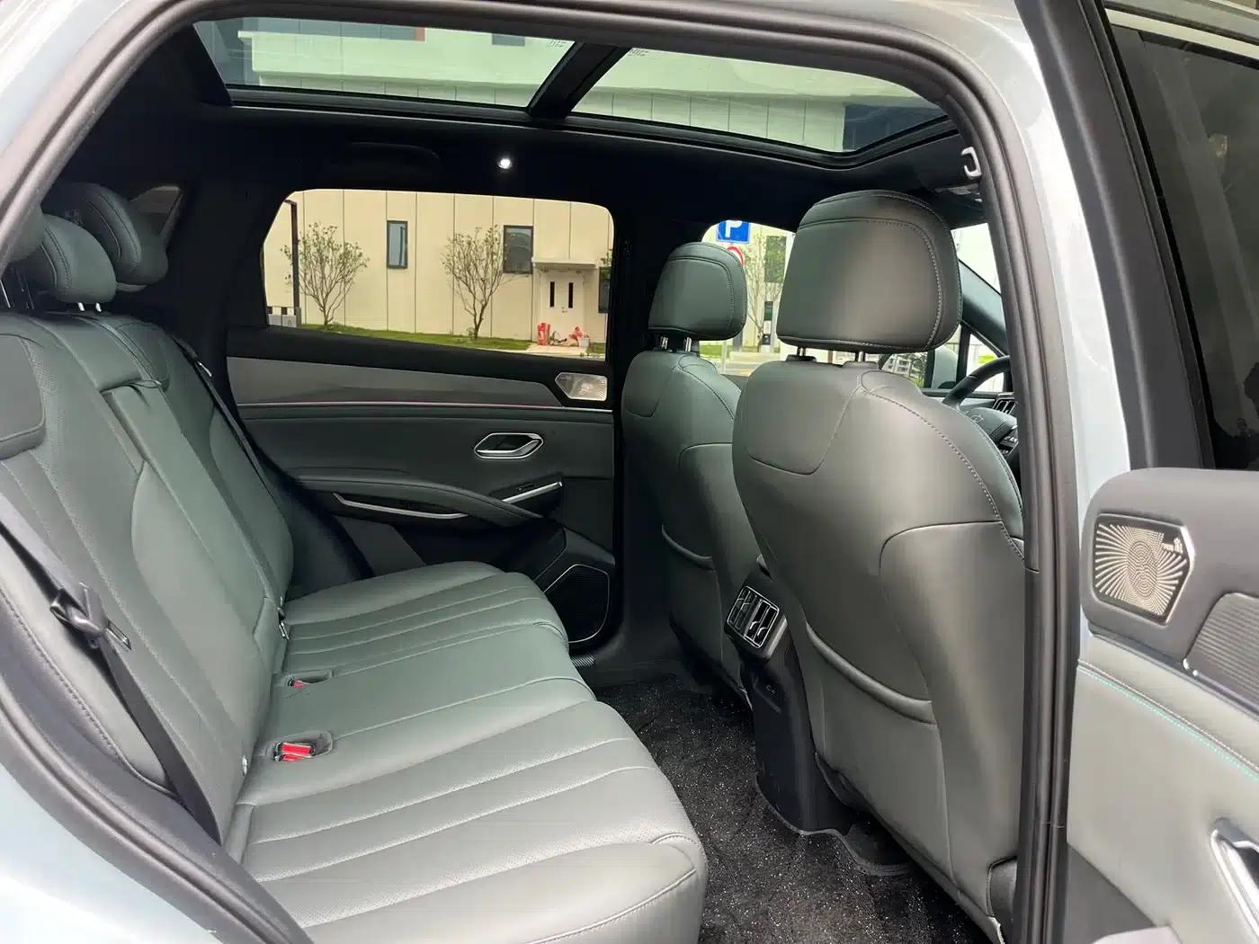 Song L DM-i 2026 Model 130KM Super Edition — миниатюра 13