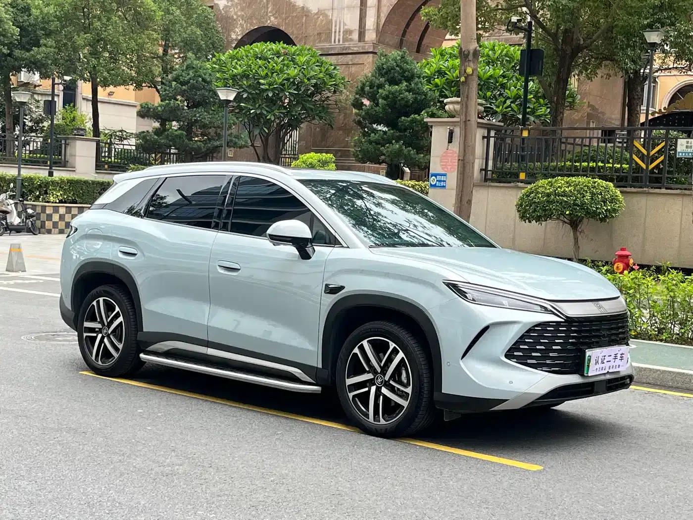 Song L DM-i 2026 Model 130KM Super Edition — миниатюра 3