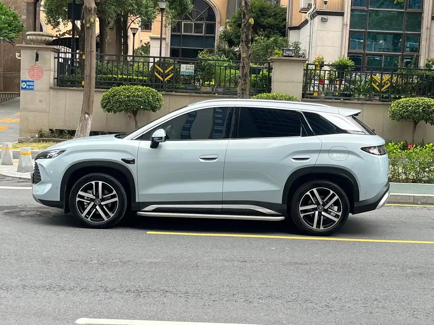 Song L DM-i 2026 Model 130KM Super Edition — миниатюра 7