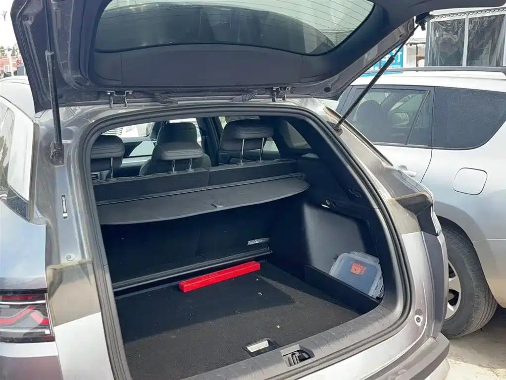 Song L DM-i 2025 Smart Driving Edition 112km Leading Model — миниатюра 12