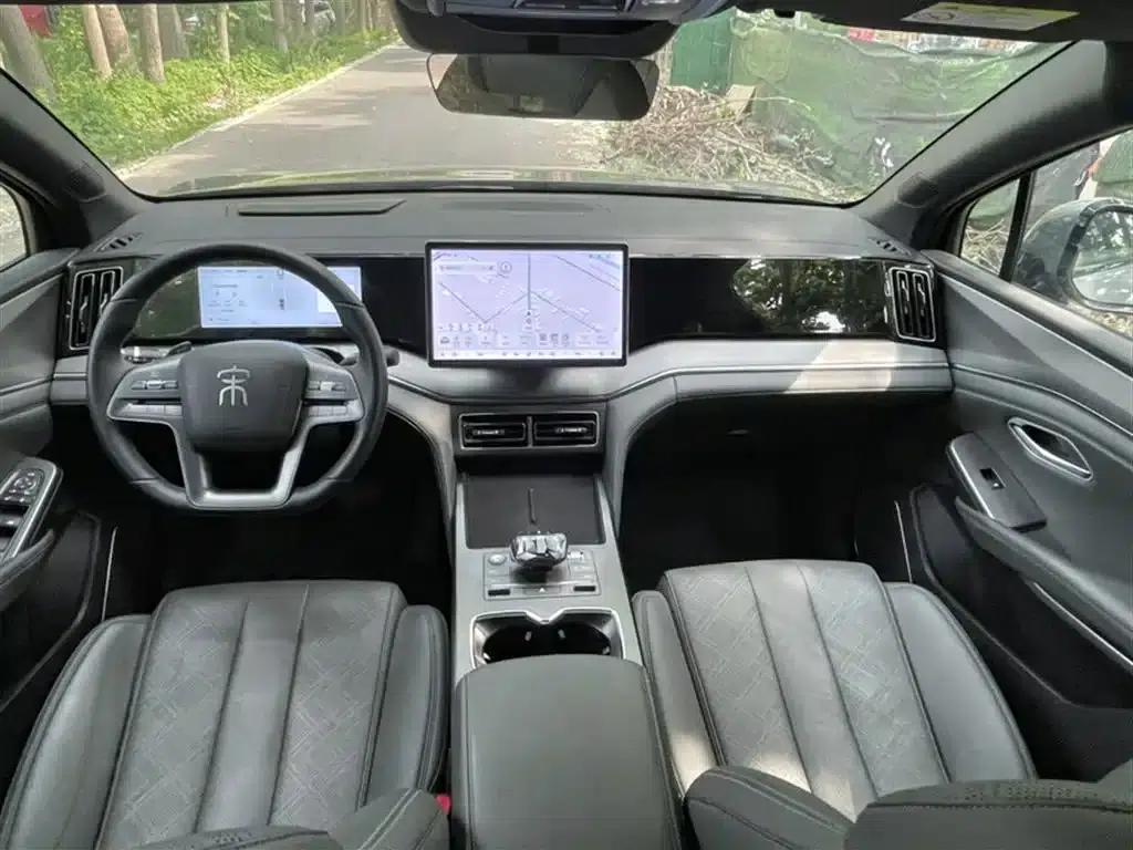 Song L DM-i 2025 Smart Driving Edition 112km Leading Model — миниатюра 13