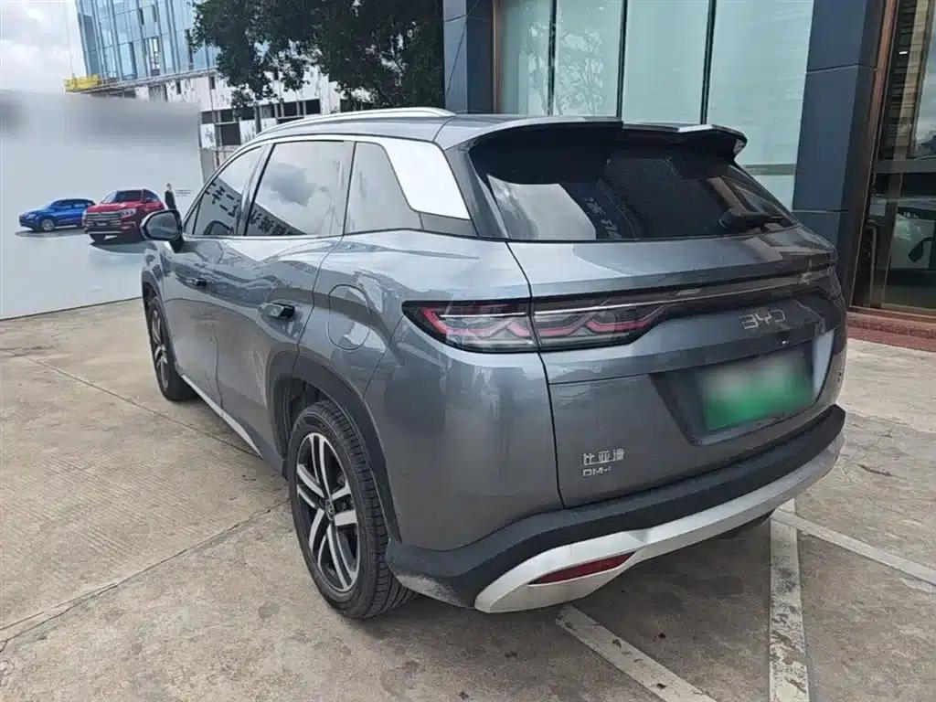 Song L DM-i 2024 Model 112km Leading Edition — миниатюра 5