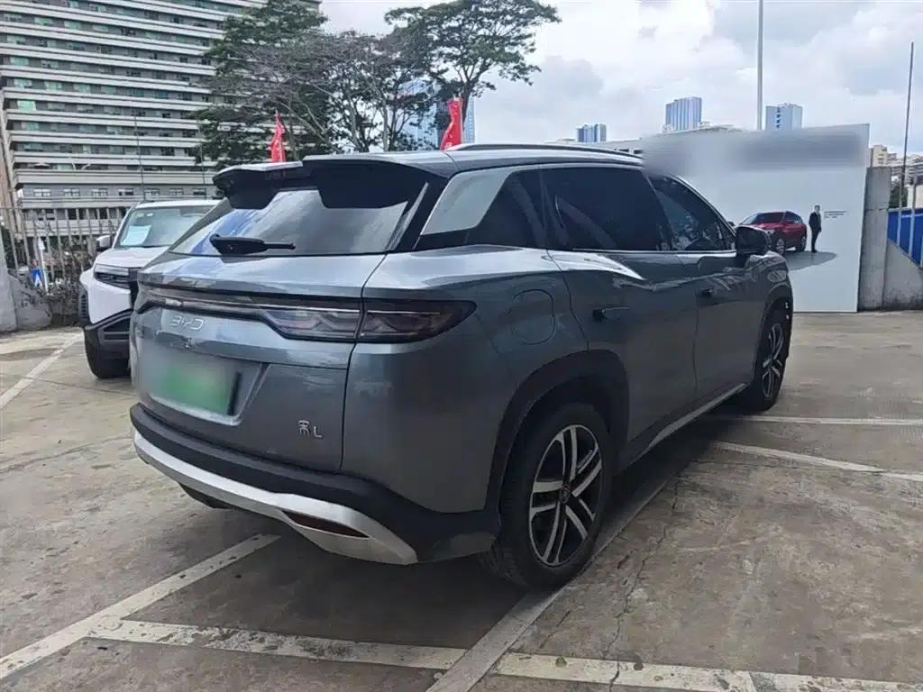 Song L DM-i 2024 Model 112km Leading Edition — миниатюра 7
