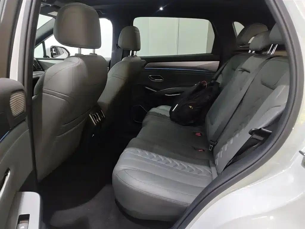 Song L DM-i 2025 Smart Driving Edition 160km/h Superior Model — миниатюра 17