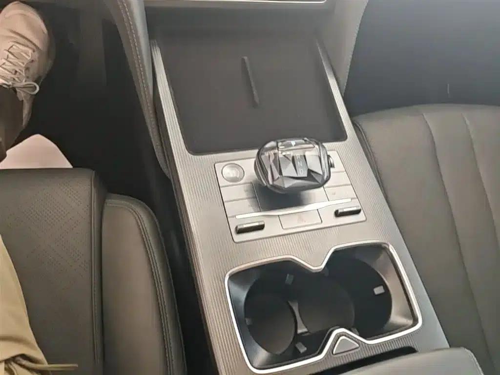 Song L DM-i 2025 Smart Driving Edition 112km Leading Model — миниатюра 14