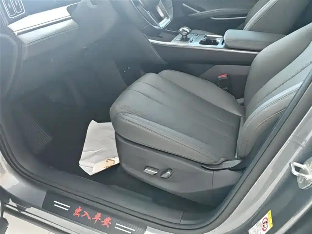 Song L DM-i 2025 Smart Driving Edition 112km Leading Model — миниатюра 15