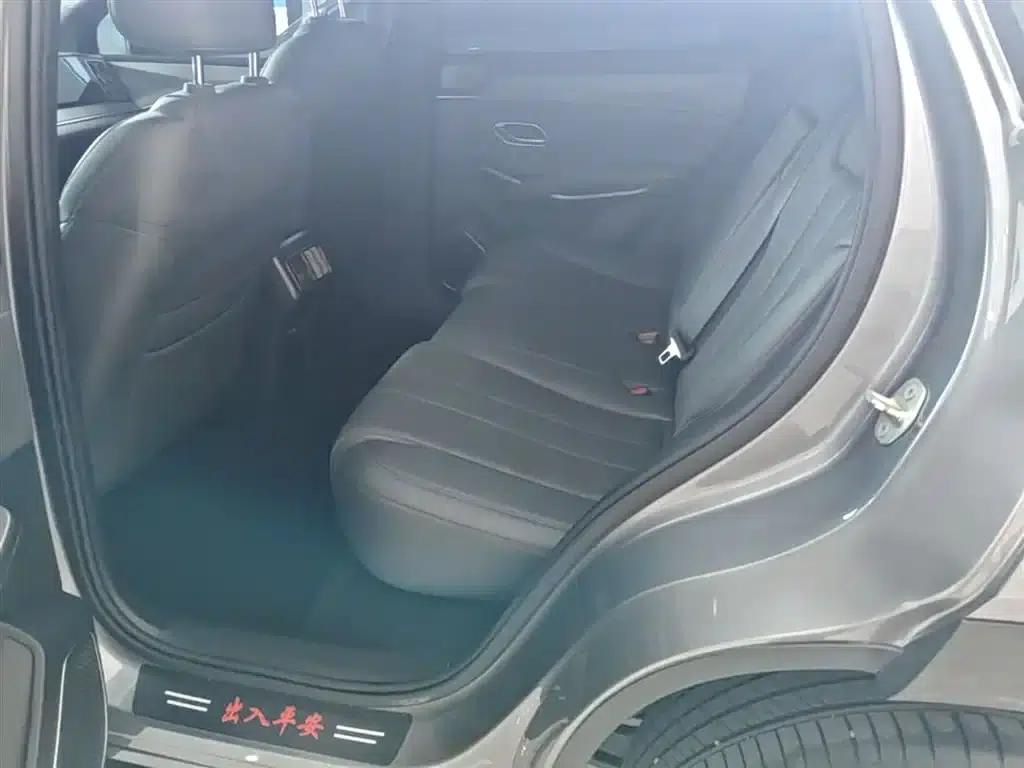 Song L DM-i 2025 Smart Driving Edition 112km Leading Model — миниатюра 17