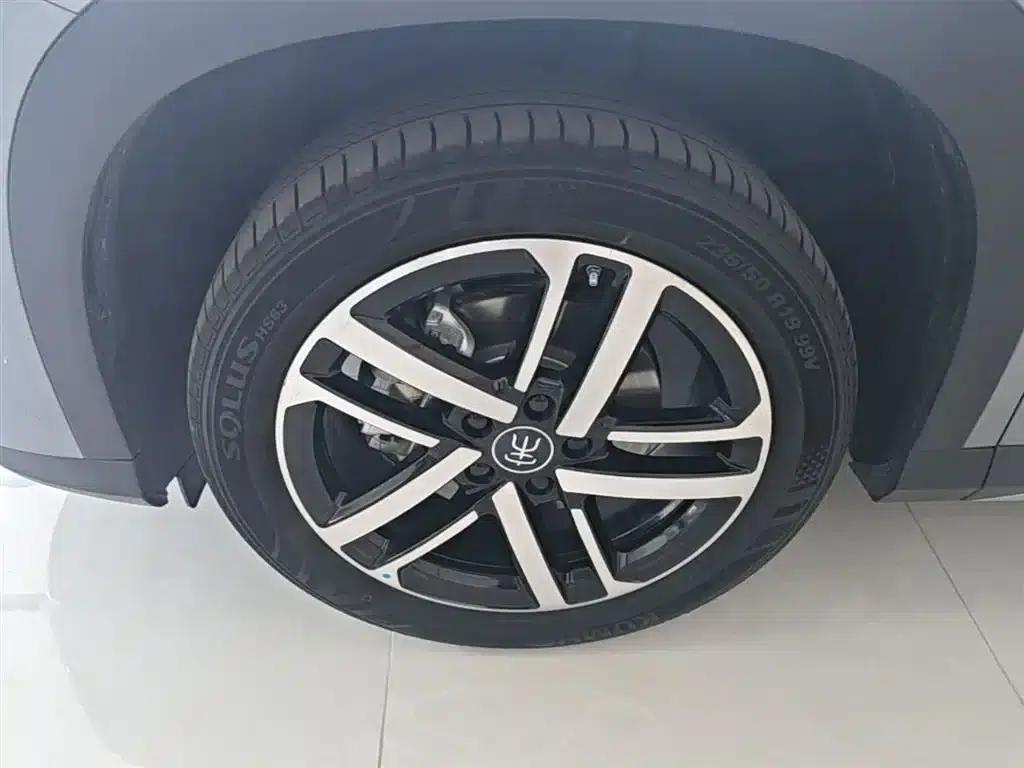 Song L DM-i 2025 Smart Driving Edition 112km Leading Model — миниатюра 23