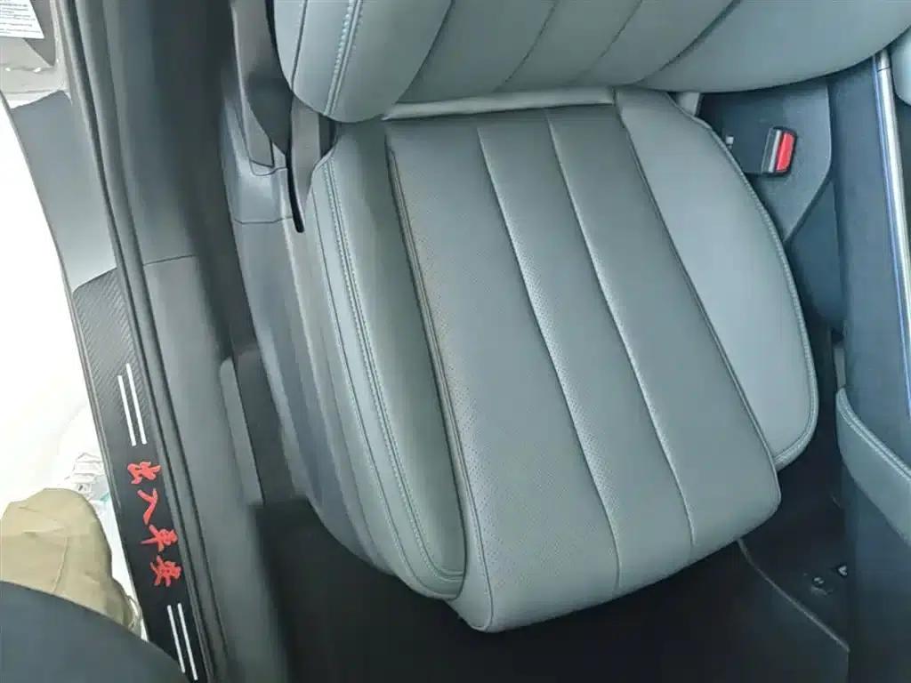 Song L DM-i 2025 Smart Driving Edition 112km Leading Model — миниатюра 25