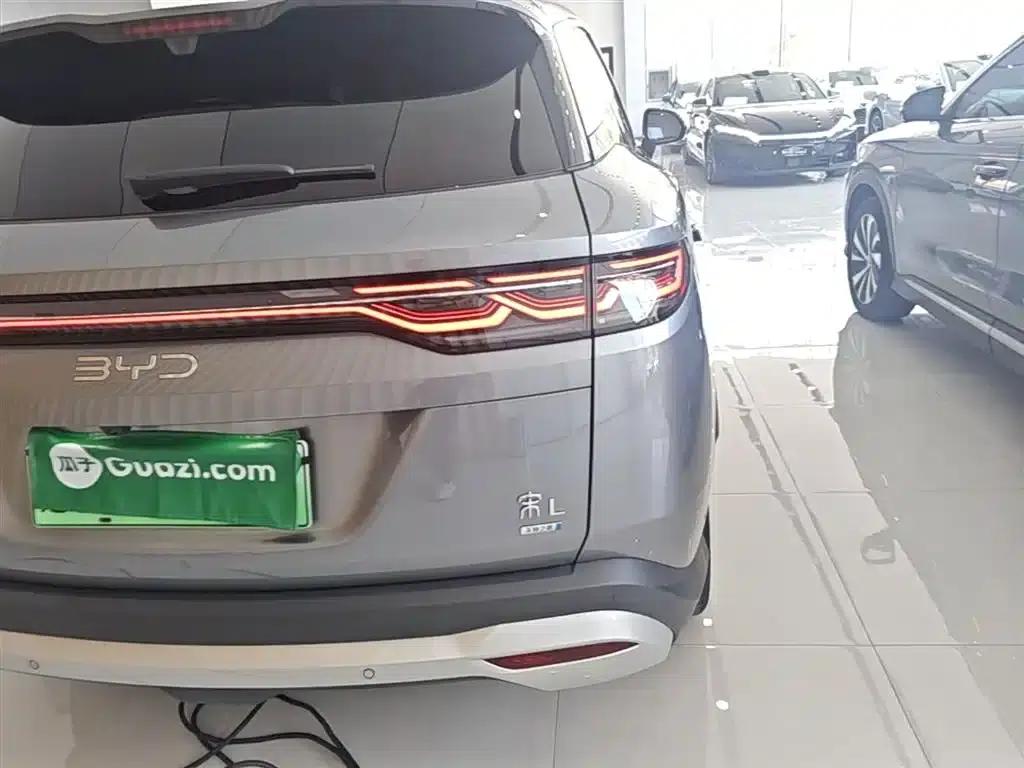 Song L DM-i 2025 Smart Driving Edition 112km Leading Model — миниатюра 8
