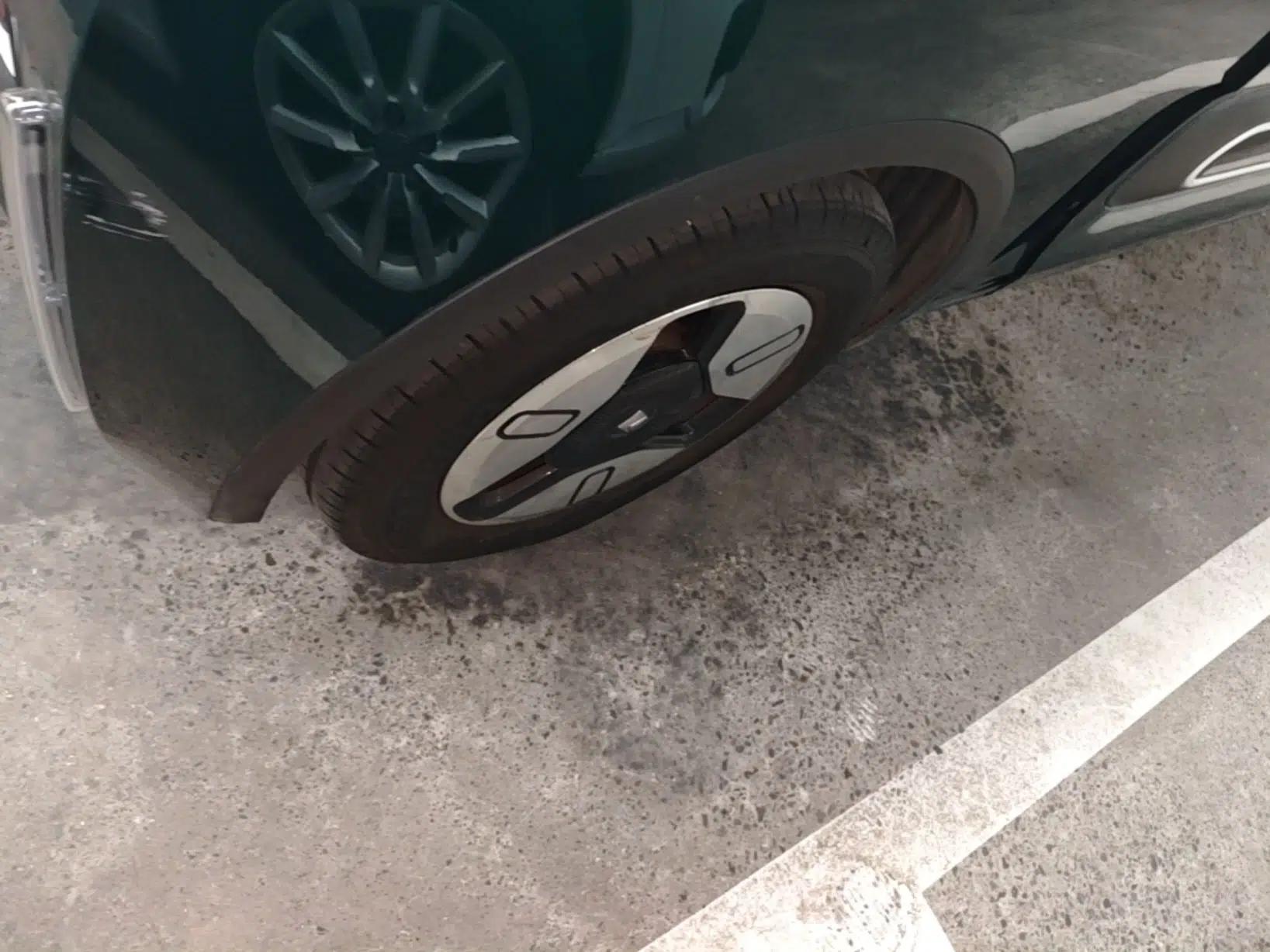 Baojun KiWi EV 2021 Customized Stylish Gold Edition Lithium Iron Phosphate — миниатюра 10