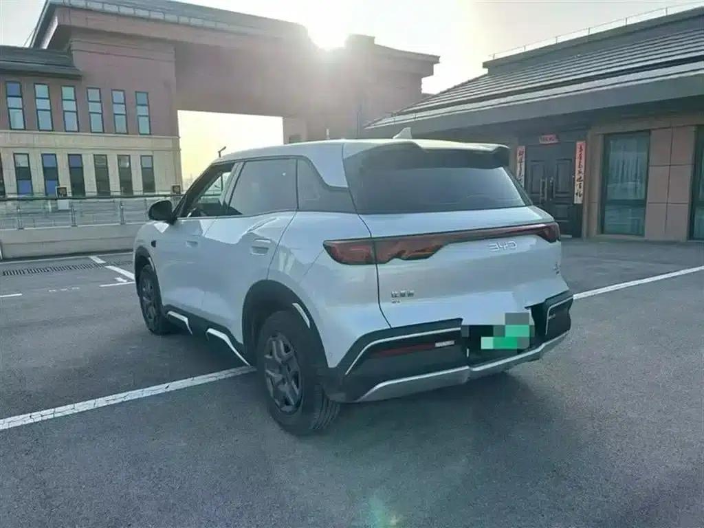 Yuan UP 2025 Smart Driving Edition 401KM Vitality Edition — миниатюра 6