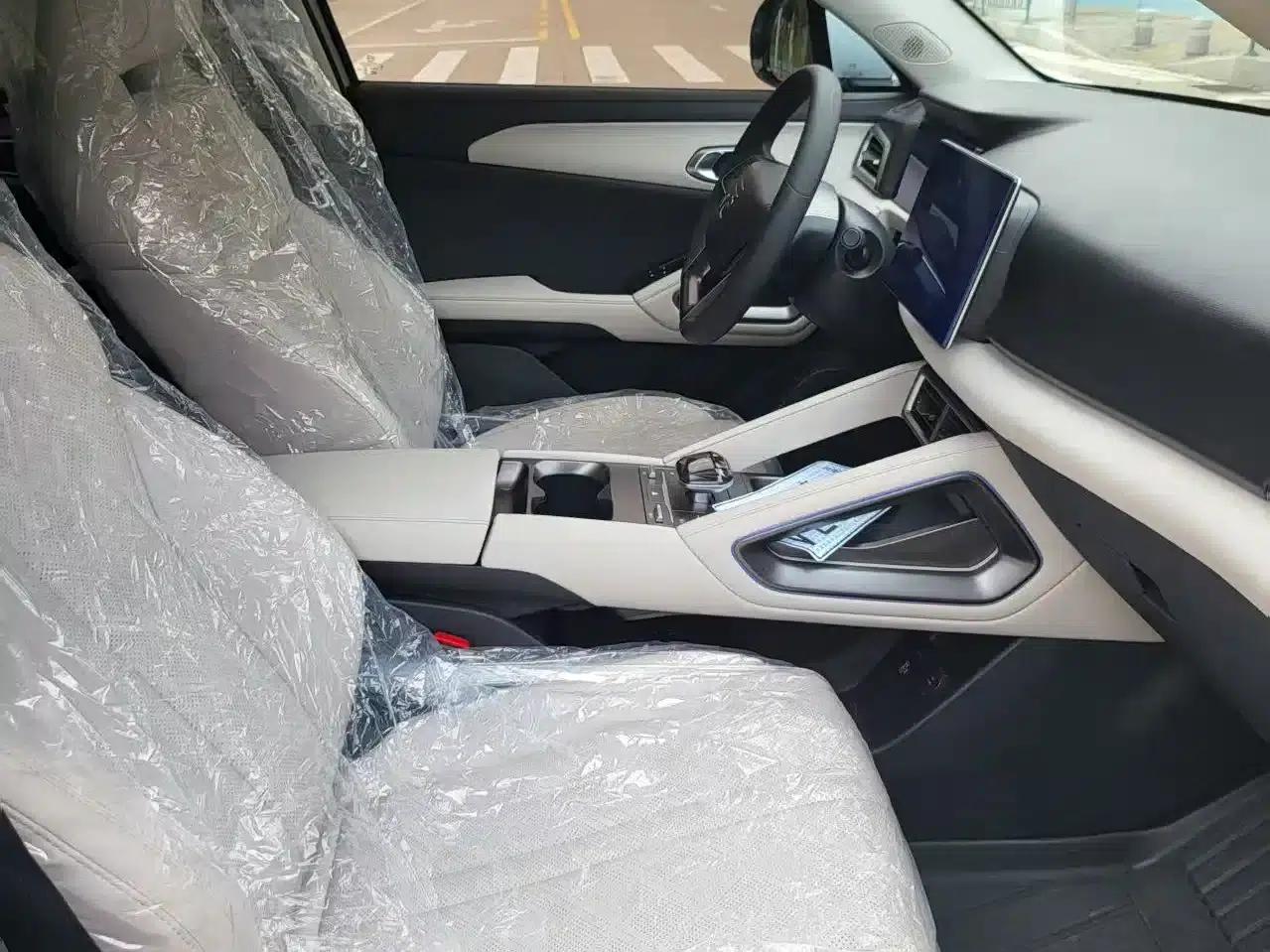 Yuan UP 2024 Model 401KM Vitality Edition — миниатюра 8