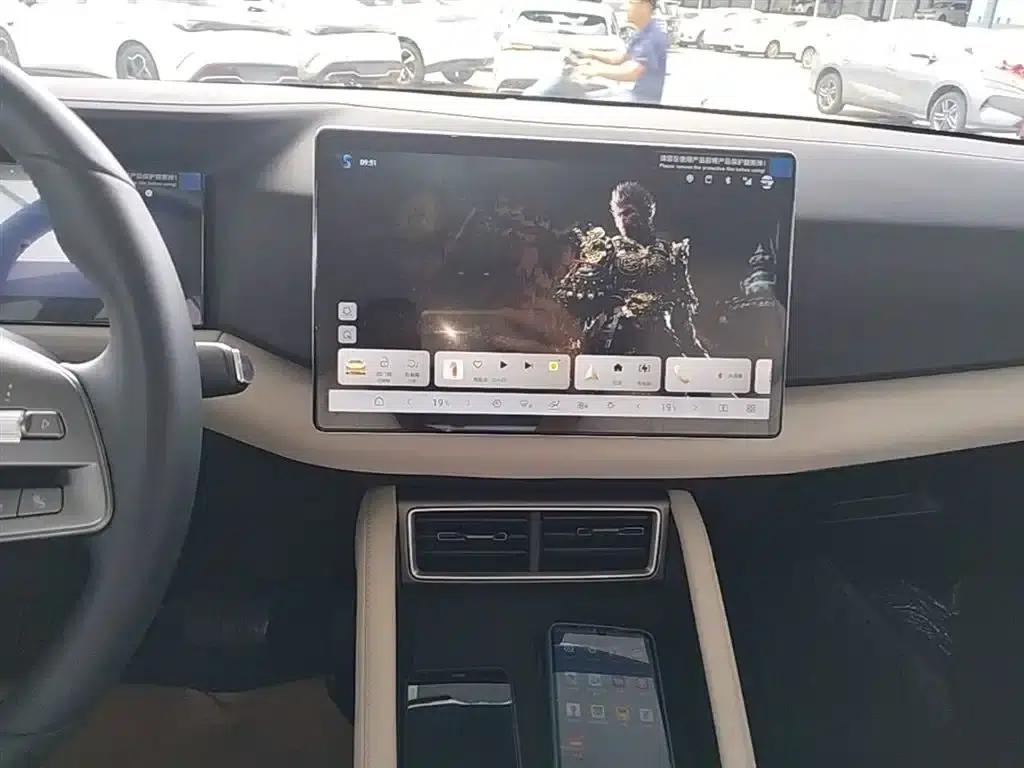 Yuan UP 2025 Smart Driving Edition 401KM Leading Model — миниатюра 13