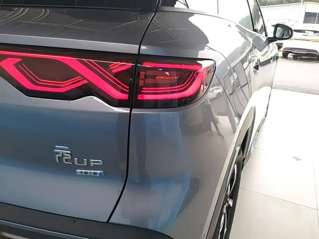 Yuan UP 2025 Smart Driving Edition 401KM Leading Model — миниатюра 8