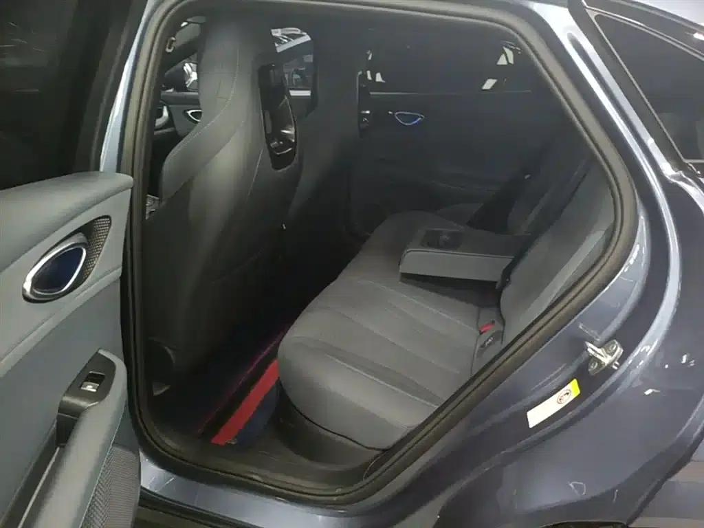 Seal 06GT 2025 605 Hot Wave Edition — миниатюра 17