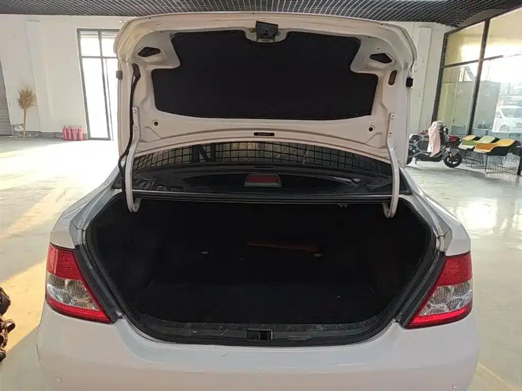 BYD F3 2012 Energy-Saving Edition 1.5L Manual Comfort Model — миниатюра 19