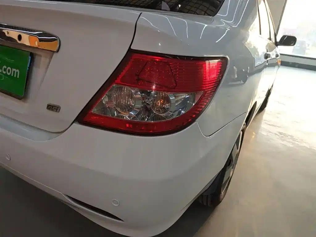 BYD F3 2012 Energy-Saving Edition 1.5L Manual Comfort Model — миниатюра 8