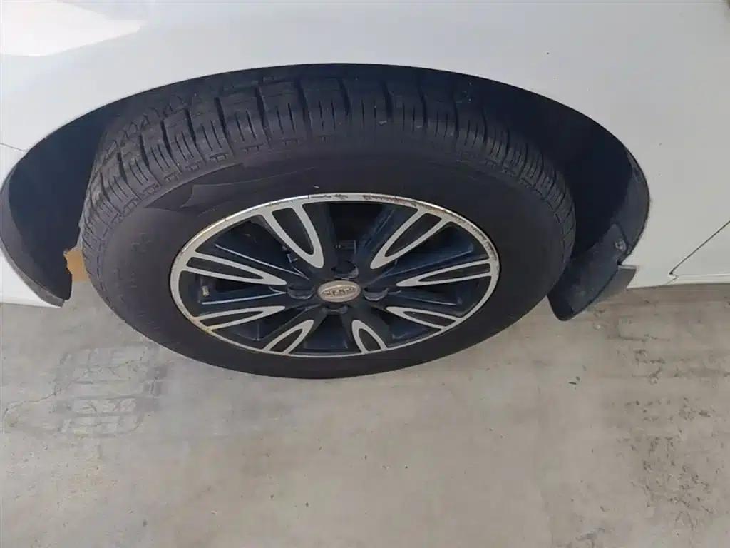 BYD F3 2016 1.5L Automatic Deluxe Edition — миниатюра 23