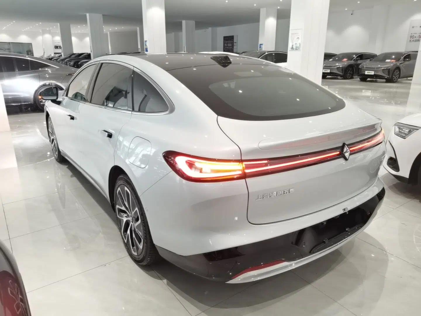 Baojun Enjoy 2025 Plug-in Hybrid 140km Luxury Edition — миниатюра 4