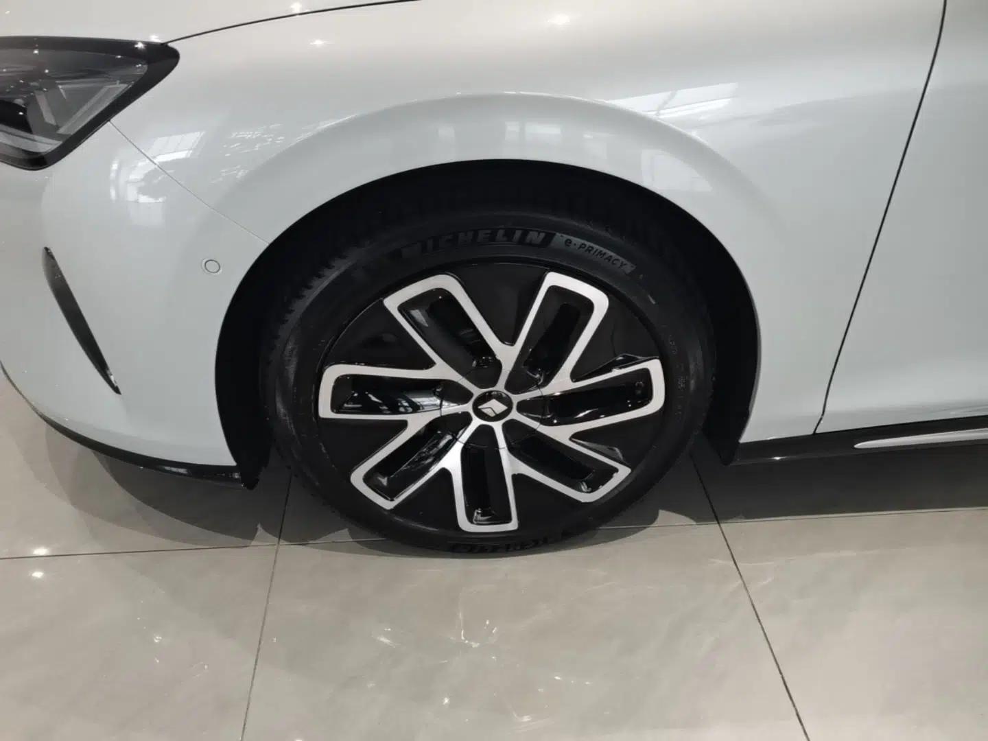 Baojun Enjoy 2025 Plug-in Hybrid 140km Luxury Edition — миниатюра 8