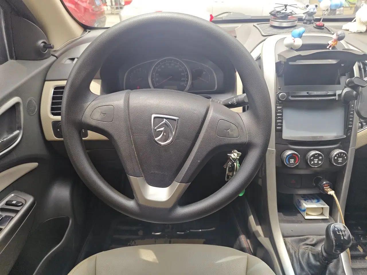 Baojun 630 2013 1.5L manual standard version — миниатюра 11