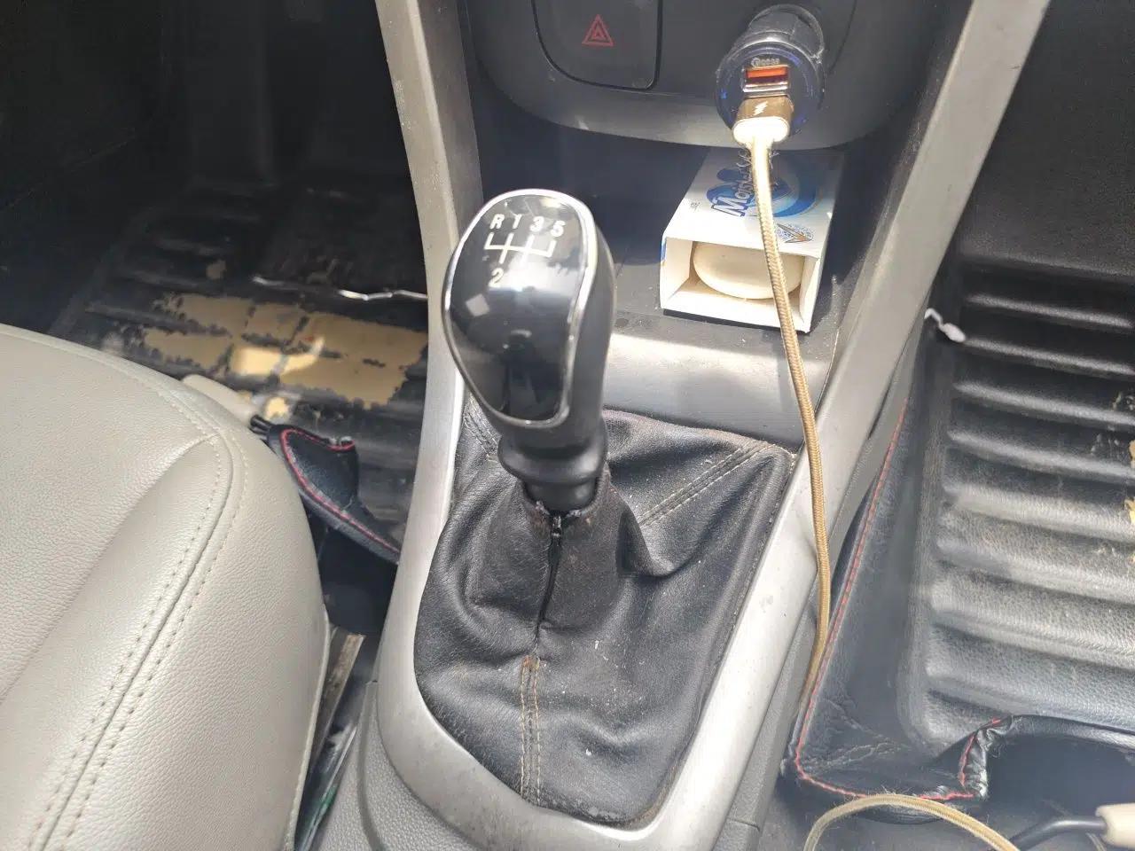 Baojun 630 2013 1.5L manual standard version — миниатюра 15