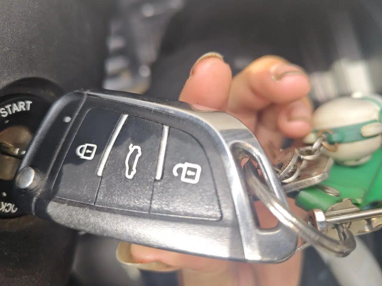 Baojun 630 2013 1.5L manual standard version — миниатюра 9