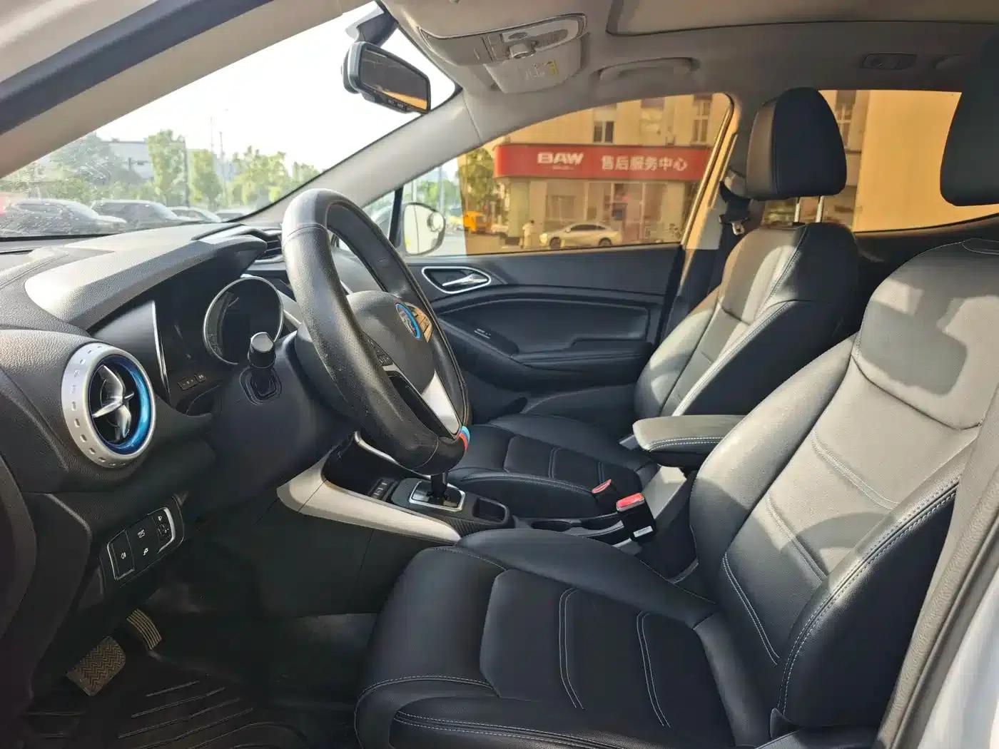 Yuan New Energy 2019 EV360 Intelligent Leading Edition — миниатюра 5
