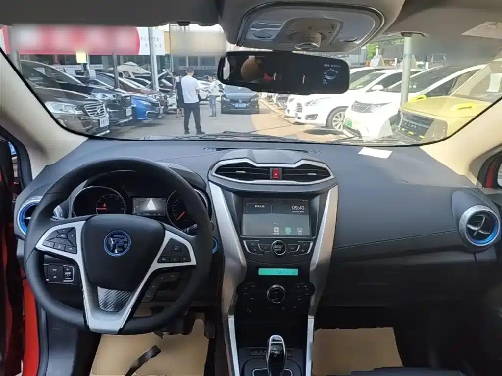Yuan New Energy 2019 EV360 Intelligent Leading Edition — миниатюра 10