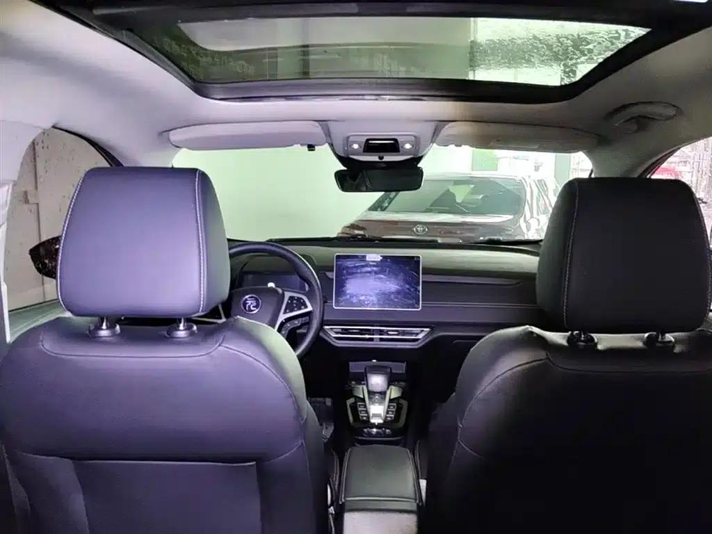 Yuan New Energy 2019 EV535 High-Energy Navigation Edition — миниатюра 10