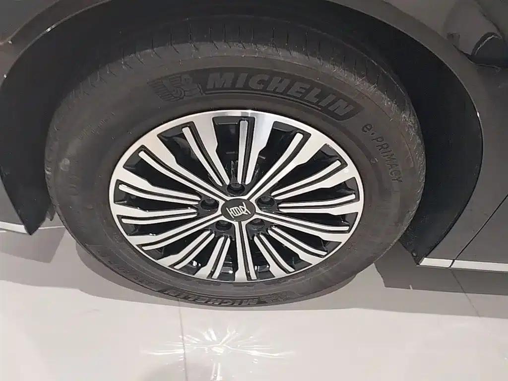 Summer 2025 DM-i 1.5T 180km Excellent Edition — миниатюра 23