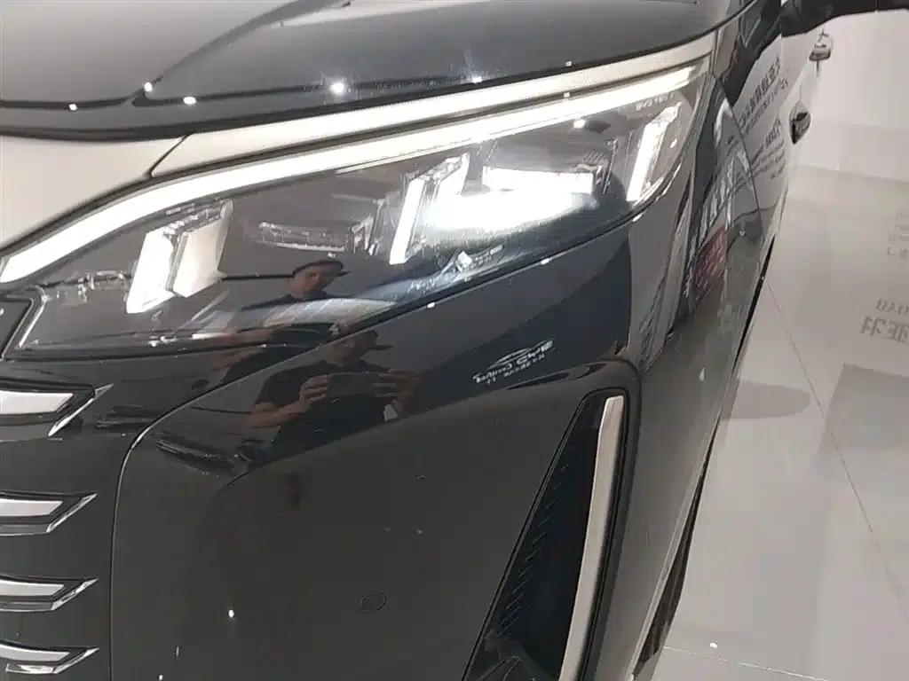 Summer 2025 DM-i 1.5T 180km Excellent Edition — миниатюра 24